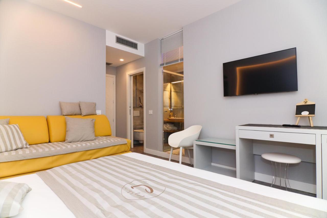 J Luxury Apartamento Tropea