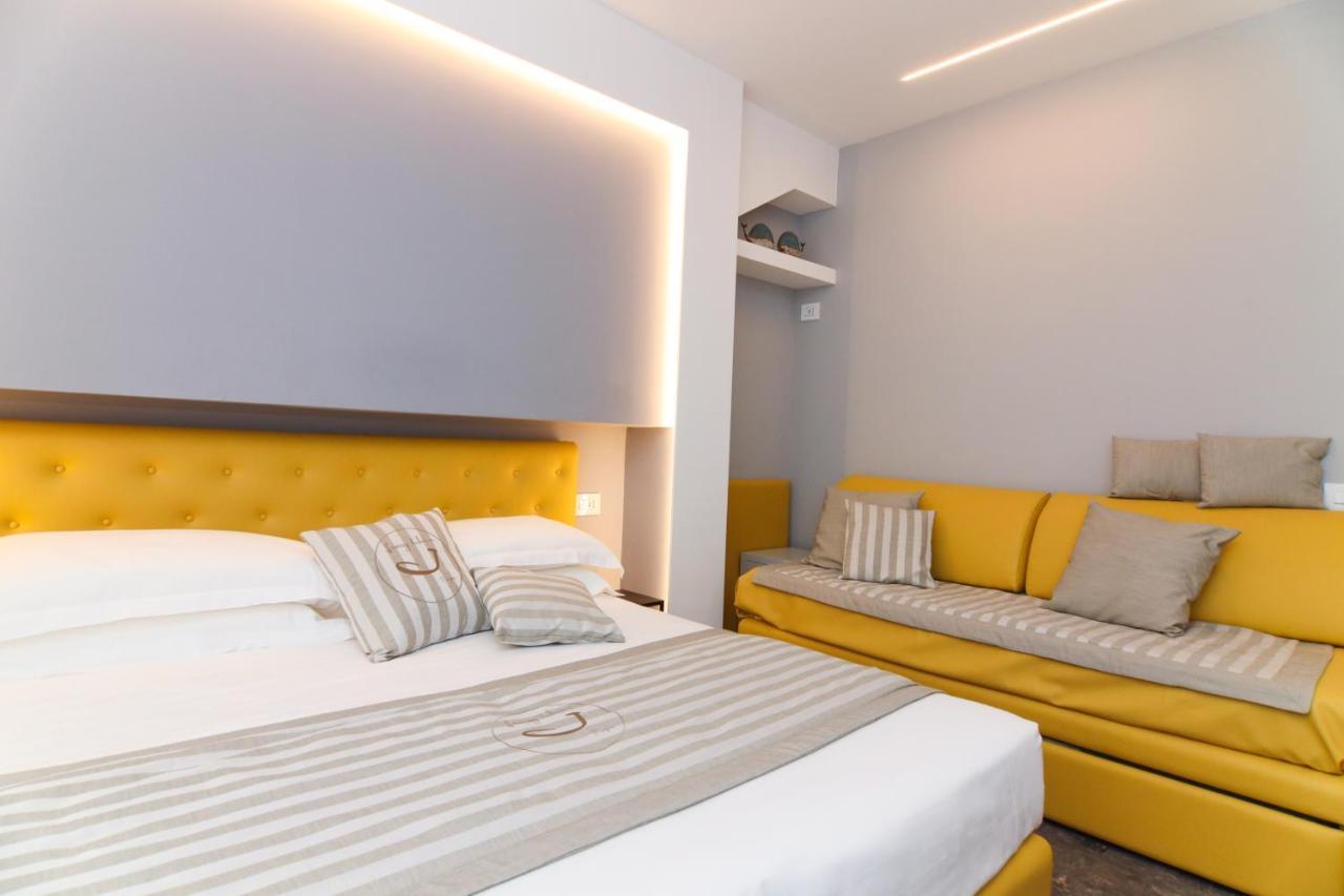 J Luxury * Tropea
